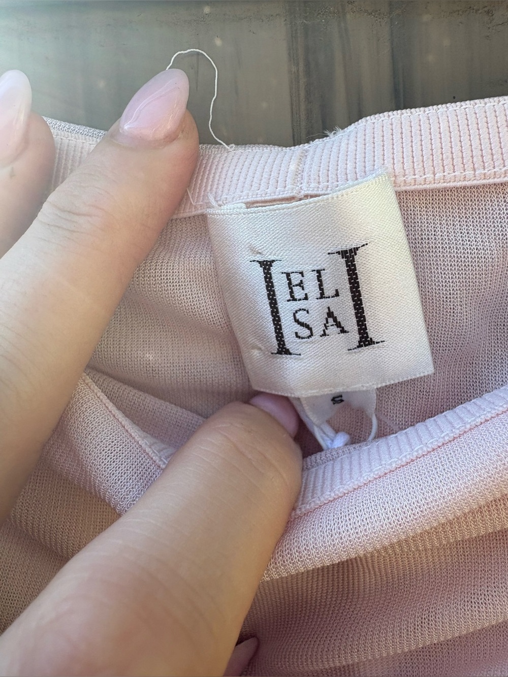 Helsa Sheer Knit Off The Shoulder Top in Ballet Pink new with Tags! - Picture 4 of 7